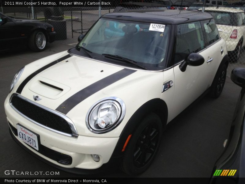 Pepper White / Carbon Black 2011 Mini Cooper S Hardtop