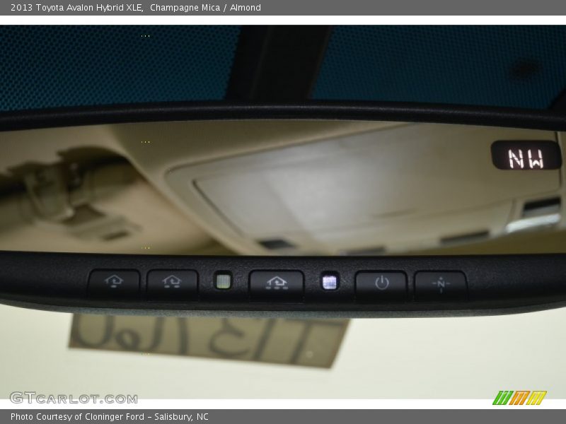 Champagne Mica / Almond 2013 Toyota Avalon Hybrid XLE