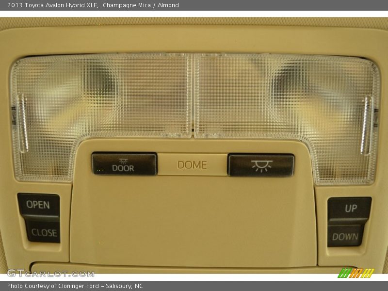 Champagne Mica / Almond 2013 Toyota Avalon Hybrid XLE