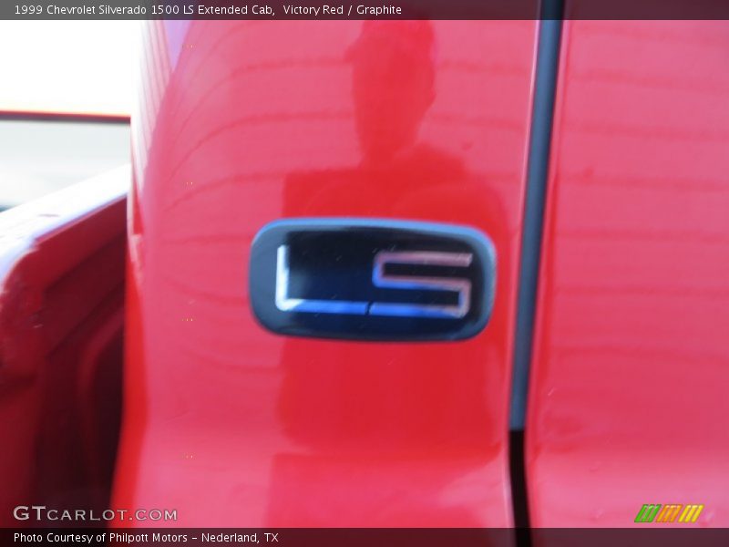 Victory Red / Graphite 1999 Chevrolet Silverado 1500 LS Extended Cab