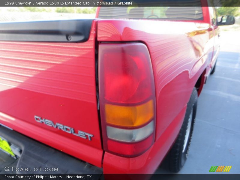 Victory Red / Graphite 1999 Chevrolet Silverado 1500 LS Extended Cab