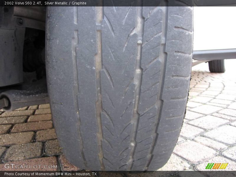 Silver Metallic / Graphite 2002 Volvo S60 2.4T