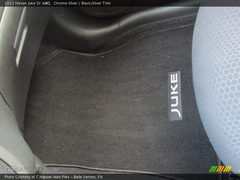 Chrome Silver / Black/Silver Trim 2011 Nissan Juke SV AWD