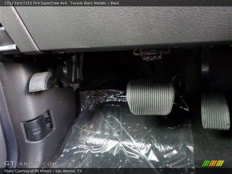 Tuxedo Black Metallic / Black 2013 Ford F150 FX4 SuperCrew 4x4
