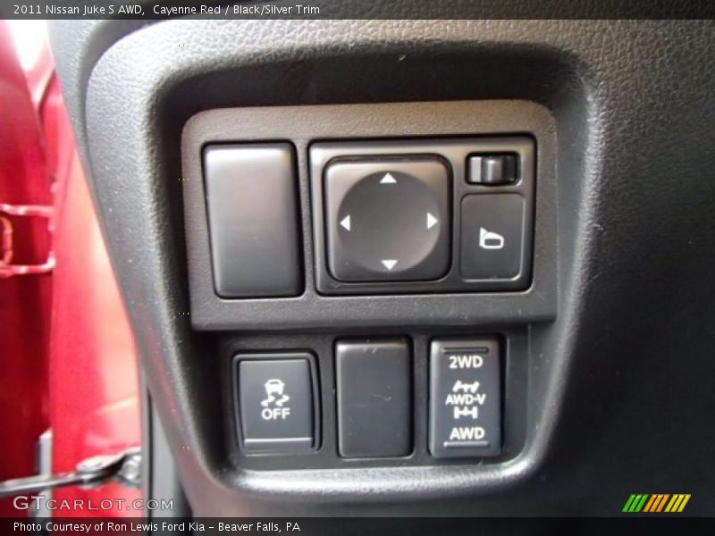 Cayenne Red / Black/Silver Trim 2011 Nissan Juke S AWD