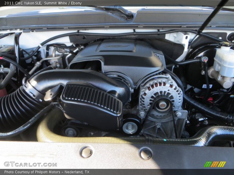 Summit White / Ebony 2011 GMC Yukon SLE