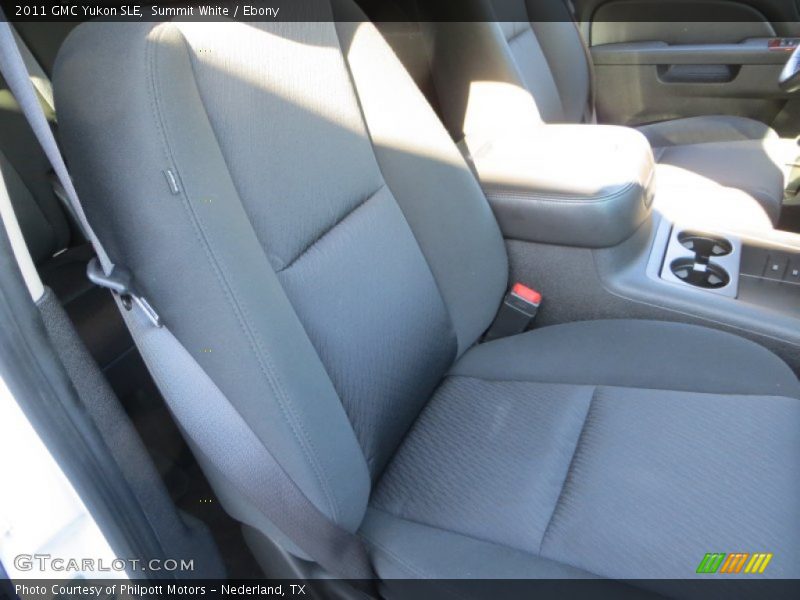 Summit White / Ebony 2011 GMC Yukon SLE