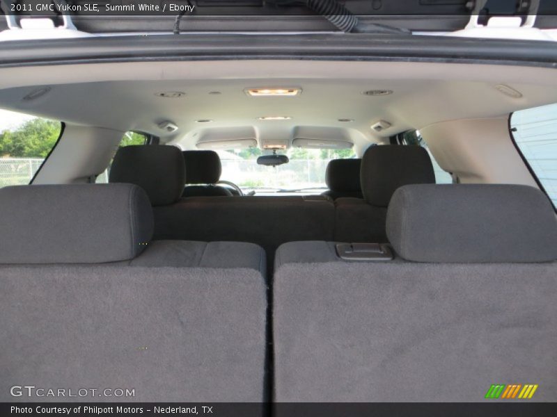 Summit White / Ebony 2011 GMC Yukon SLE