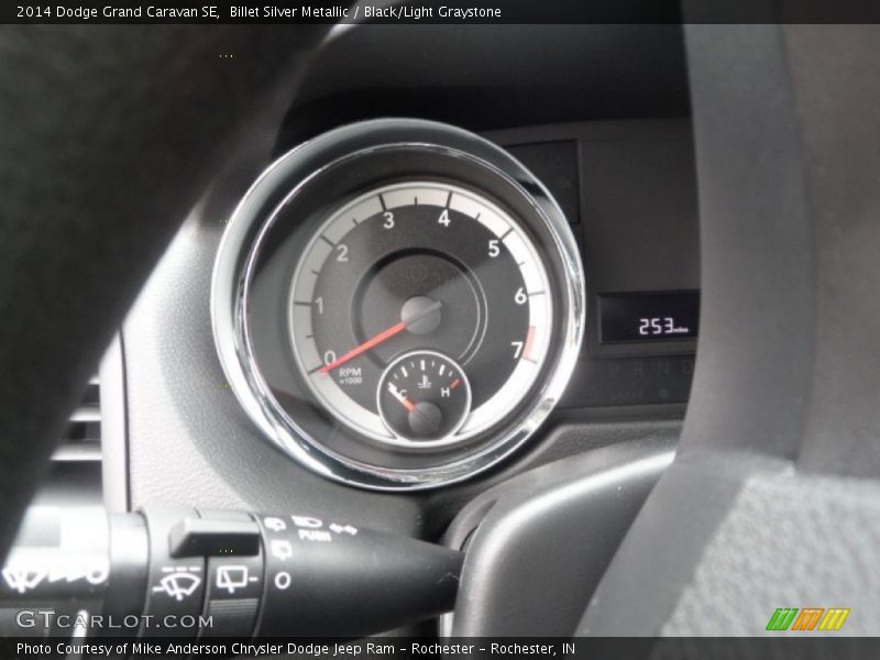 Billet Silver Metallic / Black/Light Graystone 2014 Dodge Grand Caravan SE
