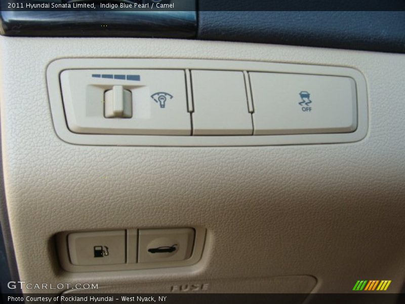 Indigo Blue Pearl / Camel 2011 Hyundai Sonata Limited