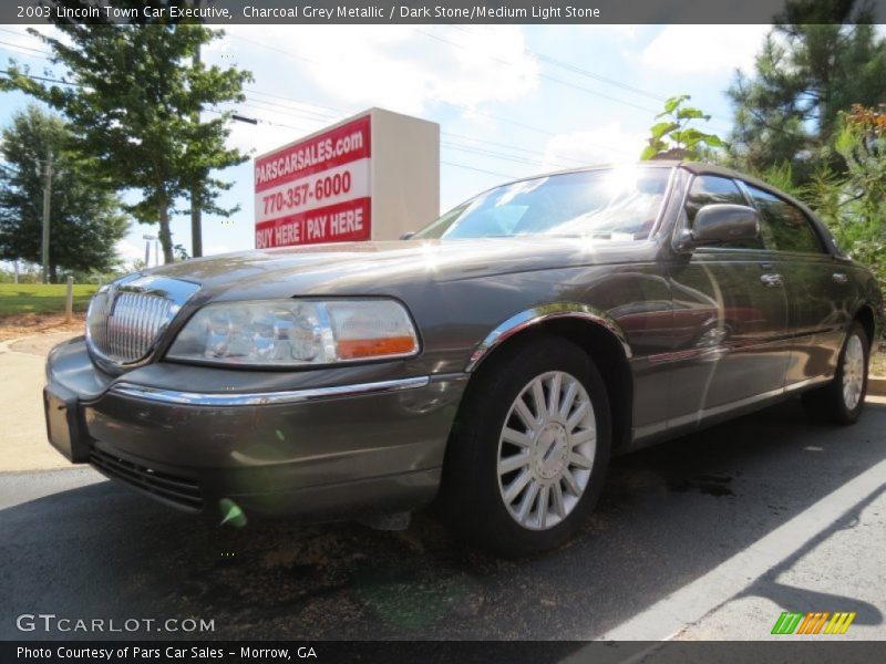 Charcoal Grey Metallic / Dark Stone/Medium Light Stone 2003 Lincoln Town Car Executive