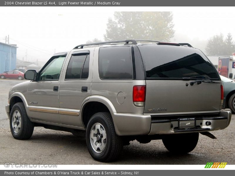 Light Pewter Metallic / Medium Gray 2004 Chevrolet Blazer LS 4x4