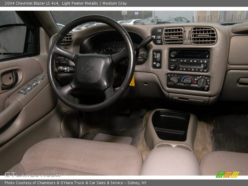 Light Pewter Metallic / Medium Gray 2004 Chevrolet Blazer LS 4x4
