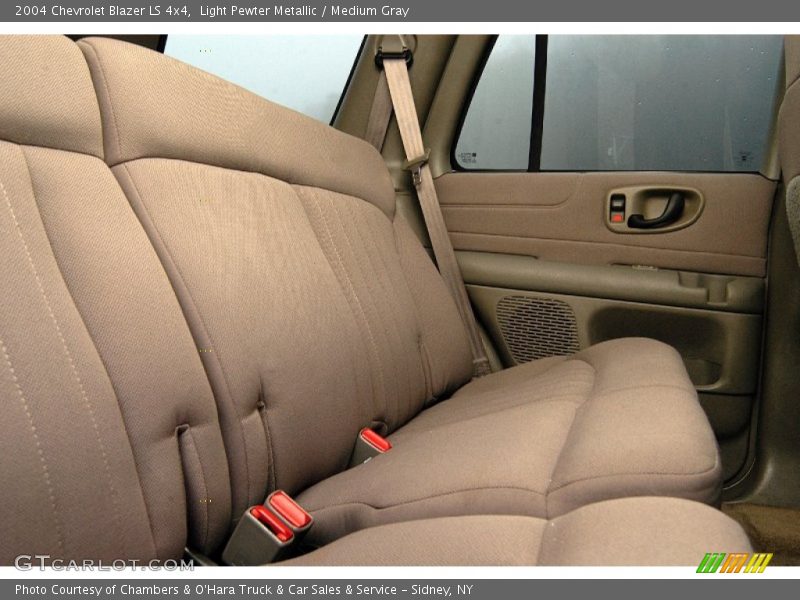 Light Pewter Metallic / Medium Gray 2004 Chevrolet Blazer LS 4x4