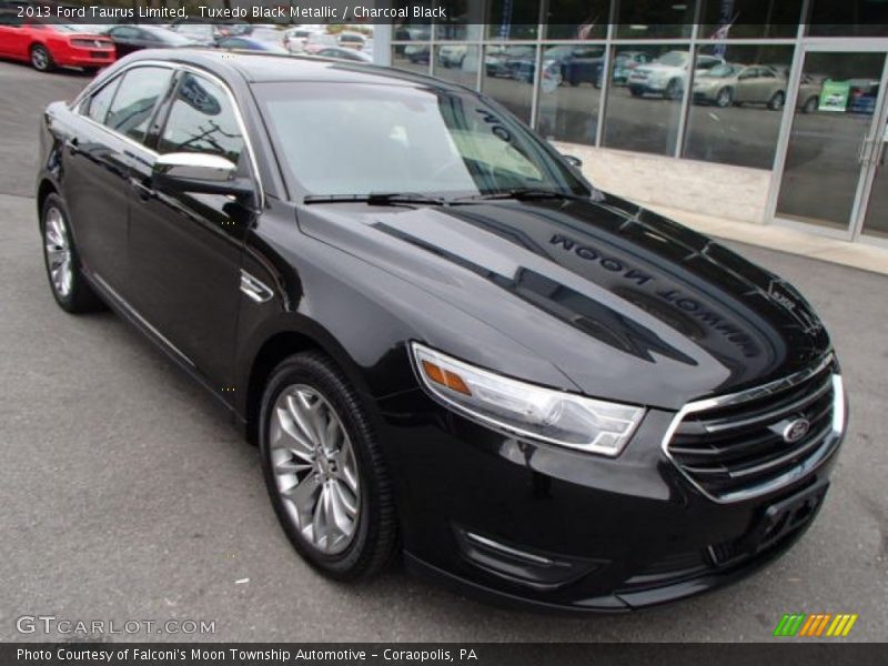 Tuxedo Black Metallic / Charcoal Black 2013 Ford Taurus Limited