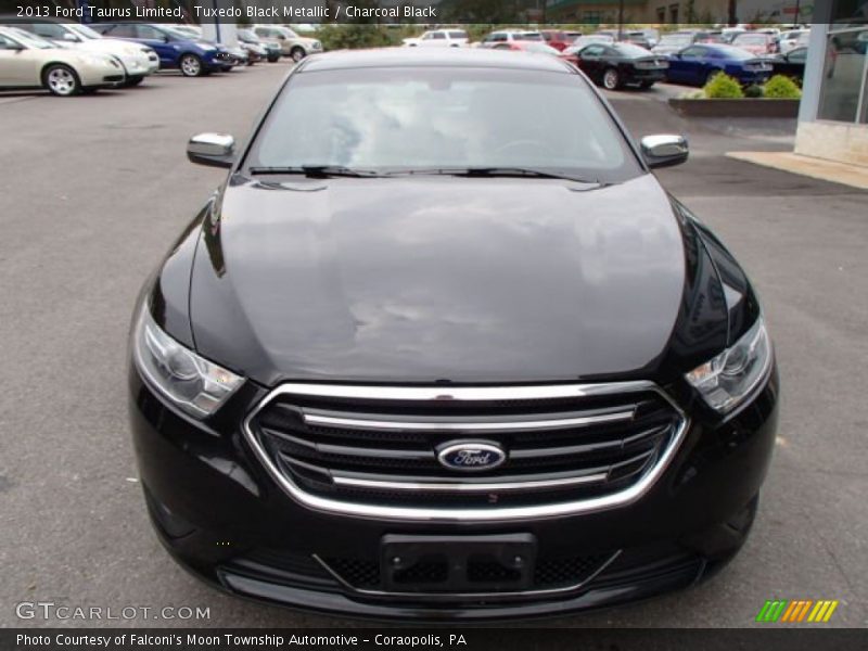 Tuxedo Black Metallic / Charcoal Black 2013 Ford Taurus Limited