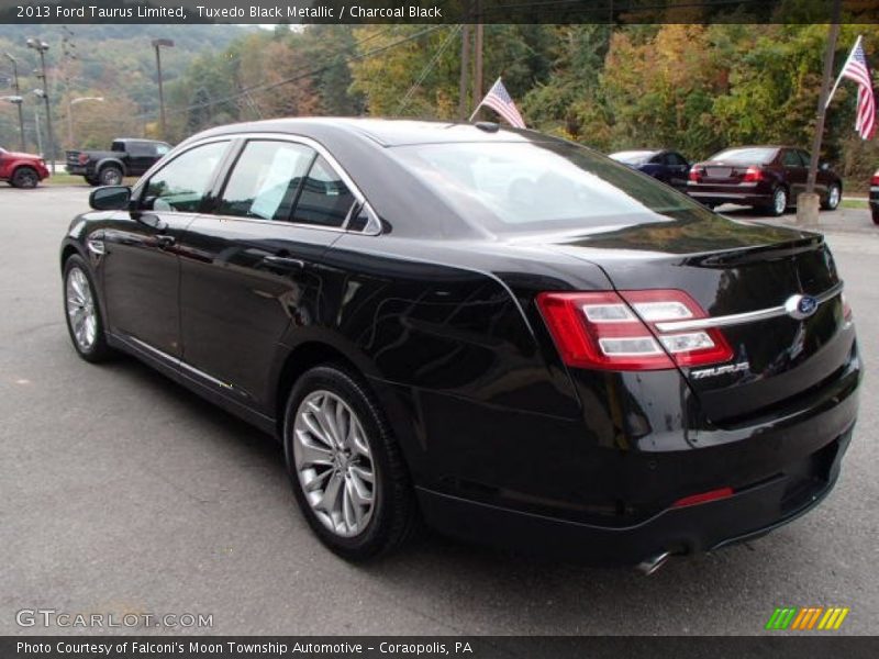 Tuxedo Black Metallic / Charcoal Black 2013 Ford Taurus Limited