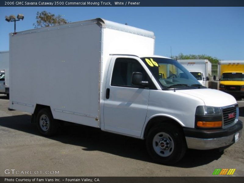 White / Pewter 2006 GMC Savana Cutaway 3500 Commercial Moving Truck