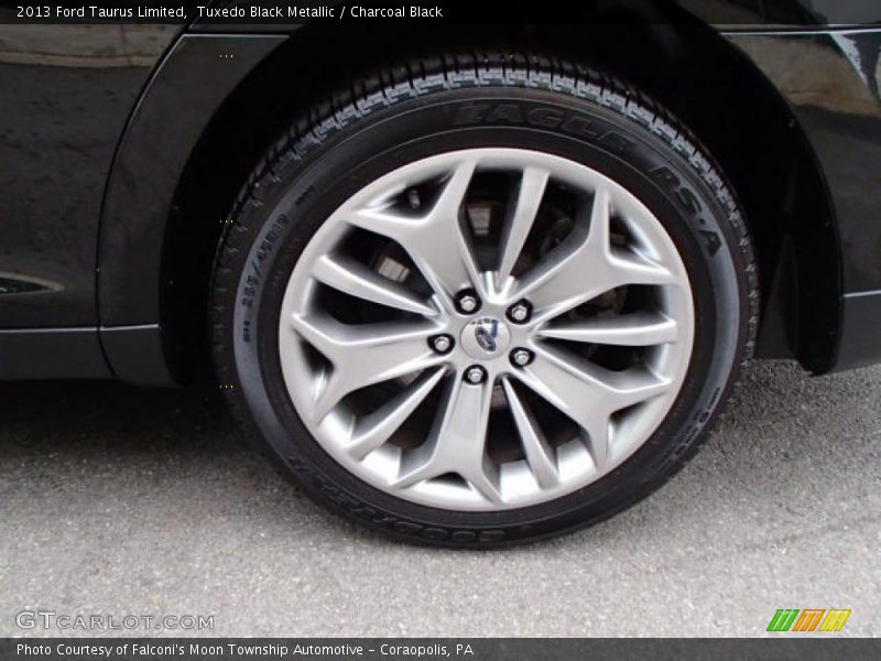 Tuxedo Black Metallic / Charcoal Black 2013 Ford Taurus Limited