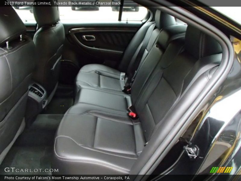 Tuxedo Black Metallic / Charcoal Black 2013 Ford Taurus Limited