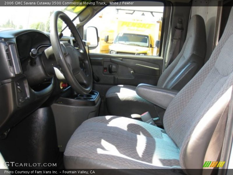 White / Pewter 2006 GMC Savana Cutaway 3500 Commercial Moving Truck