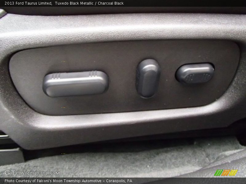 Tuxedo Black Metallic / Charcoal Black 2013 Ford Taurus Limited