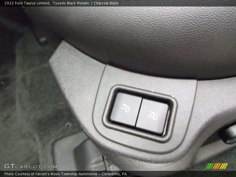 Tuxedo Black Metallic / Charcoal Black 2013 Ford Taurus Limited