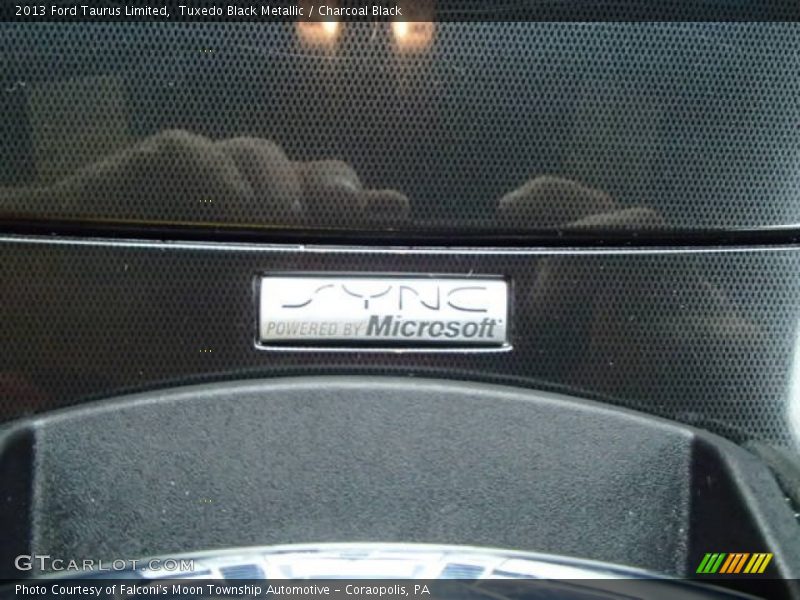Tuxedo Black Metallic / Charcoal Black 2013 Ford Taurus Limited