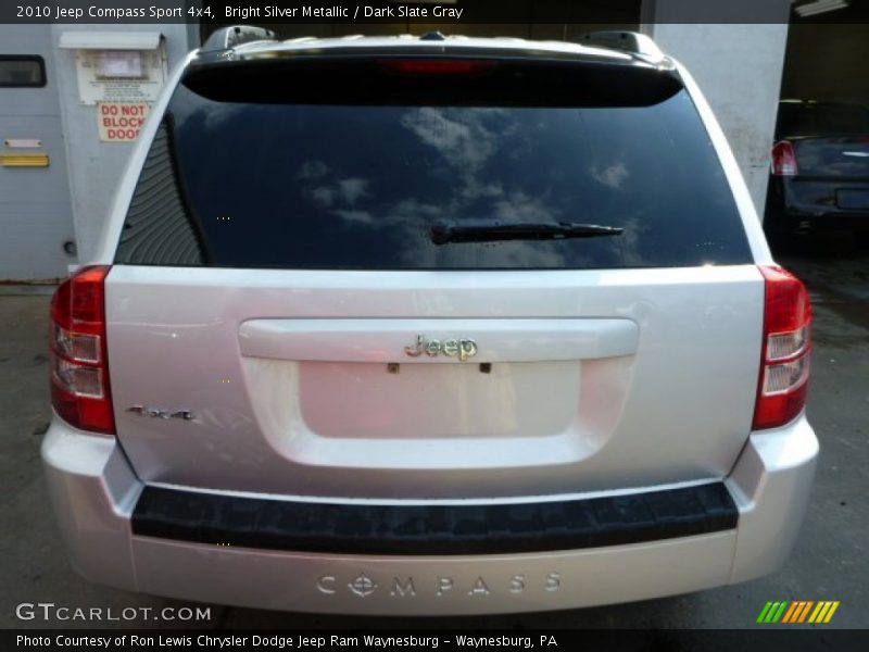 Bright Silver Metallic / Dark Slate Gray 2010 Jeep Compass Sport 4x4