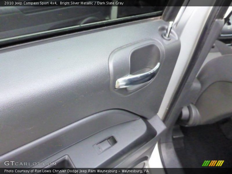 Bright Silver Metallic / Dark Slate Gray 2010 Jeep Compass Sport 4x4