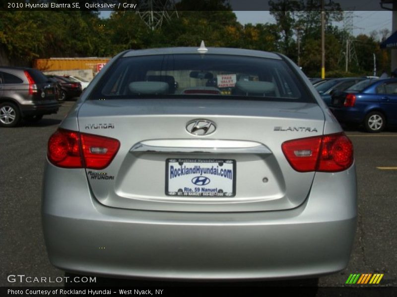 Quicksilver / Gray 2010 Hyundai Elantra SE