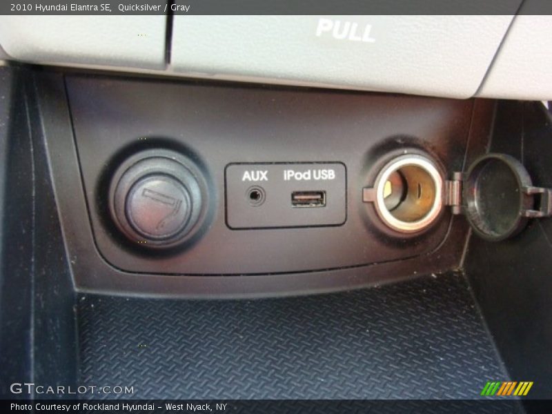 Quicksilver / Gray 2010 Hyundai Elantra SE
