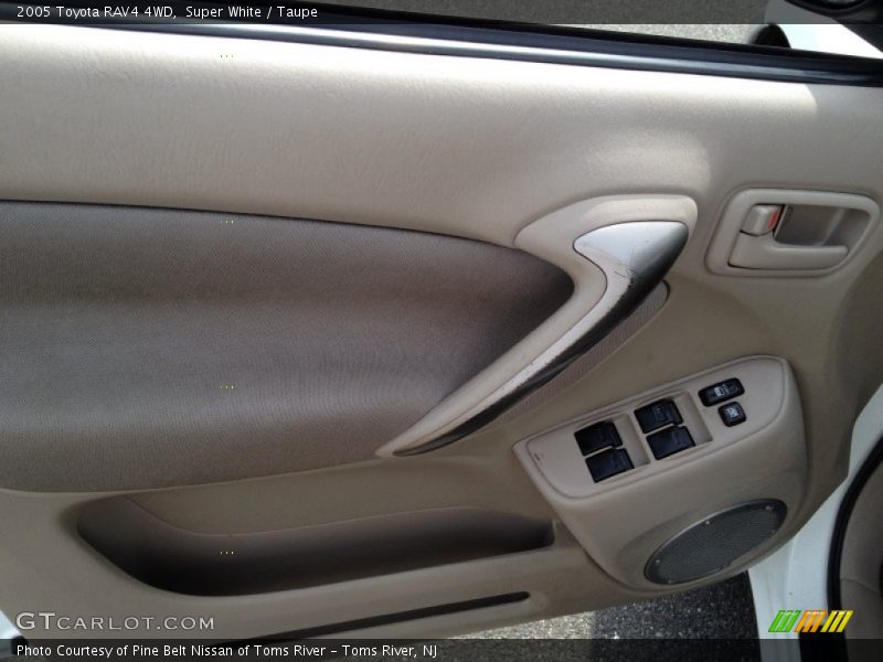 Super White / Taupe 2005 Toyota RAV4 4WD