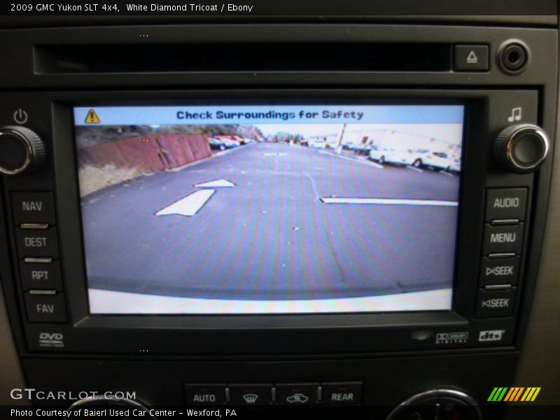 White Diamond Tricoat / Ebony 2009 GMC Yukon SLT 4x4