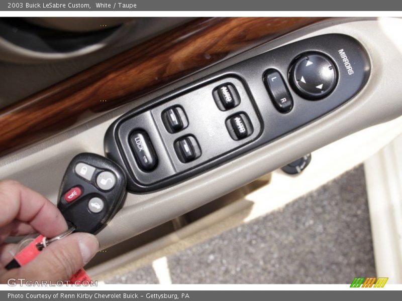 White / Taupe 2003 Buick LeSabre Custom