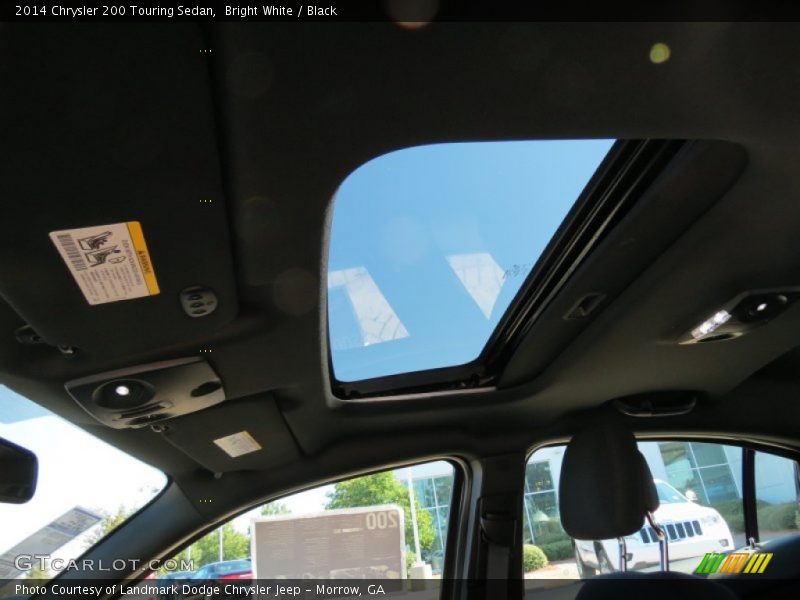 Bright White / Black 2014 Chrysler 200 Touring Sedan