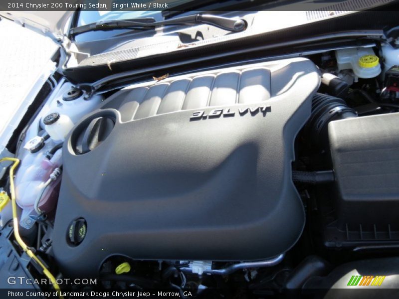 Bright White / Black 2014 Chrysler 200 Touring Sedan