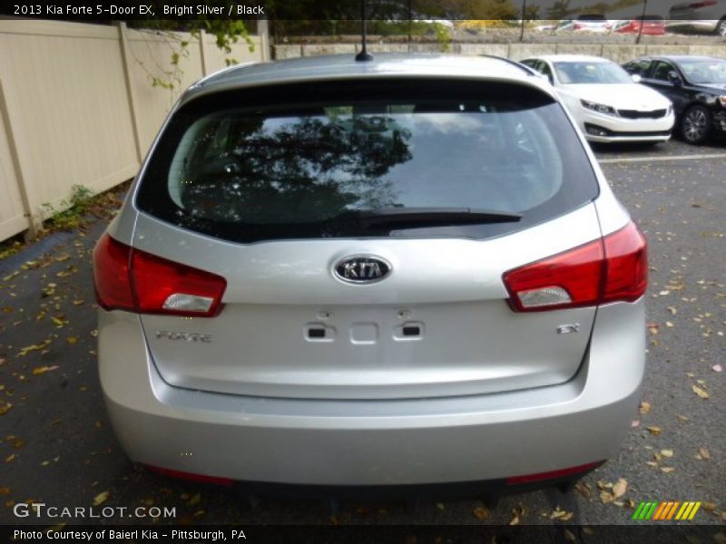 Bright Silver / Black 2013 Kia Forte 5-Door EX