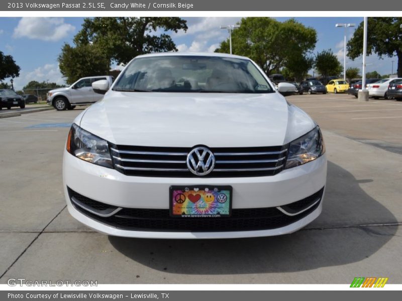 Candy White / Cornsilk Beige 2013 Volkswagen Passat 2.5L SE