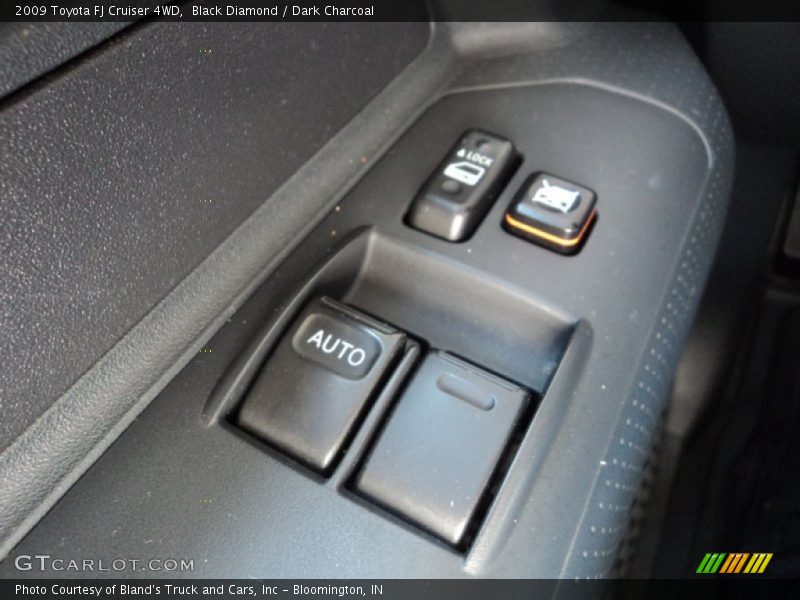 Black Diamond / Dark Charcoal 2009 Toyota FJ Cruiser 4WD