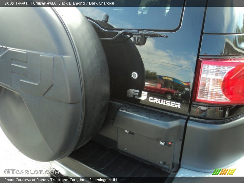 Black Diamond / Dark Charcoal 2009 Toyota FJ Cruiser 4WD