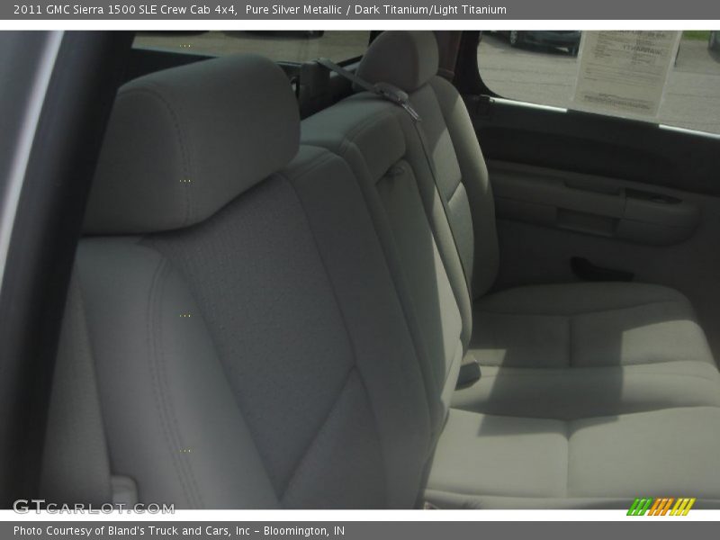 Pure Silver Metallic / Dark Titanium/Light Titanium 2011 GMC Sierra 1500 SLE Crew Cab 4x4