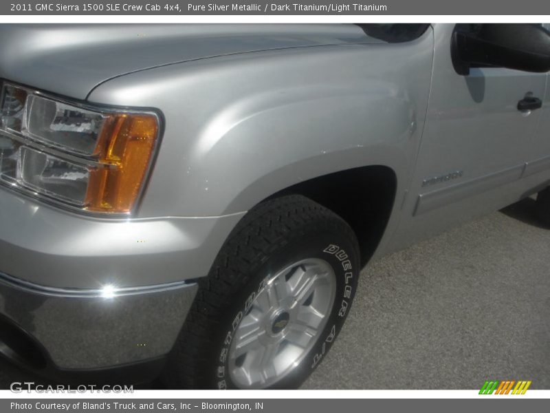 Pure Silver Metallic / Dark Titanium/Light Titanium 2011 GMC Sierra 1500 SLE Crew Cab 4x4