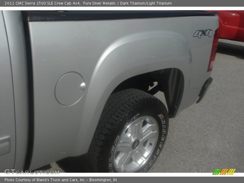 Pure Silver Metallic / Dark Titanium/Light Titanium 2011 GMC Sierra 1500 SLE Crew Cab 4x4