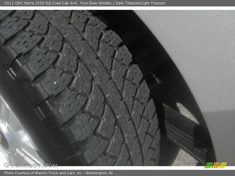 Pure Silver Metallic / Dark Titanium/Light Titanium 2011 GMC Sierra 1500 SLE Crew Cab 4x4