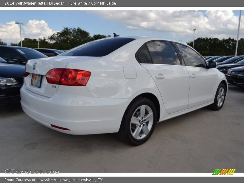 Pure White / Cornsilk Beige 2014 Volkswagen Jetta TDI Sedan