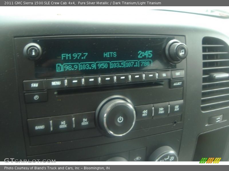 Pure Silver Metallic / Dark Titanium/Light Titanium 2011 GMC Sierra 1500 SLE Crew Cab 4x4