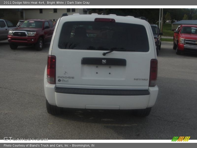 Bright White / Dark Slate Gray 2011 Dodge Nitro Heat 4x4