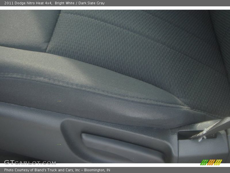 Bright White / Dark Slate Gray 2011 Dodge Nitro Heat 4x4