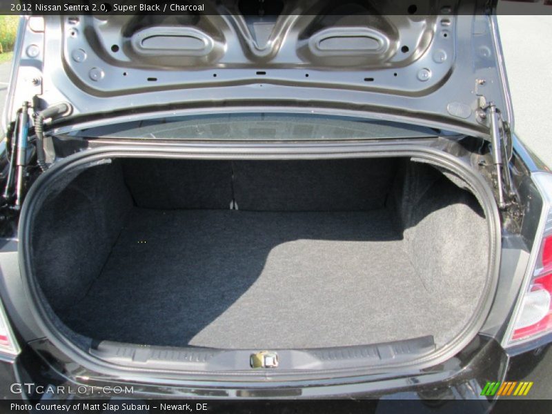 Super Black / Charcoal 2012 Nissan Sentra 2.0